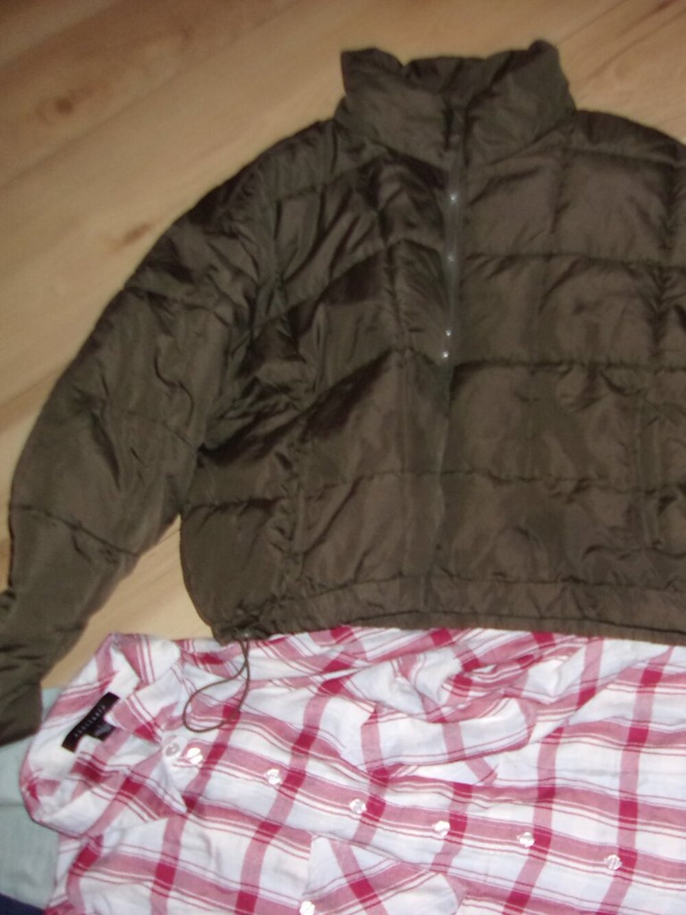 AERO  size extra large womens coat outdoor sports green gorpcore puffer crop